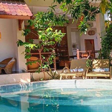 Отель Soraya Yoga Wellness Center Гили Траванган Экстерьер фото