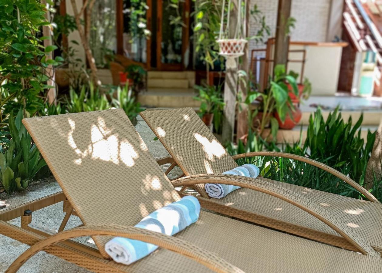 Отель Soraya Yoga Wellness Center Гили Траванган Экстерьер фото